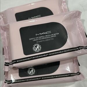 3/$35 Mac gently off wipes 30 sheets